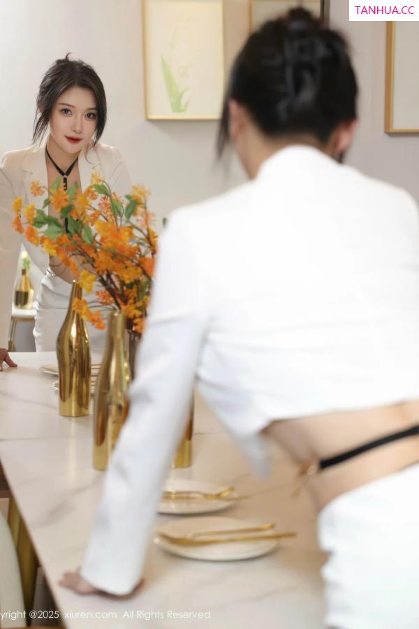   [XiuRen]高清写真图 2025.09.04 No.10727 苏一诺 白色西服第37张图片
